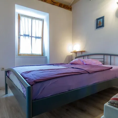 House Andeli Banjol